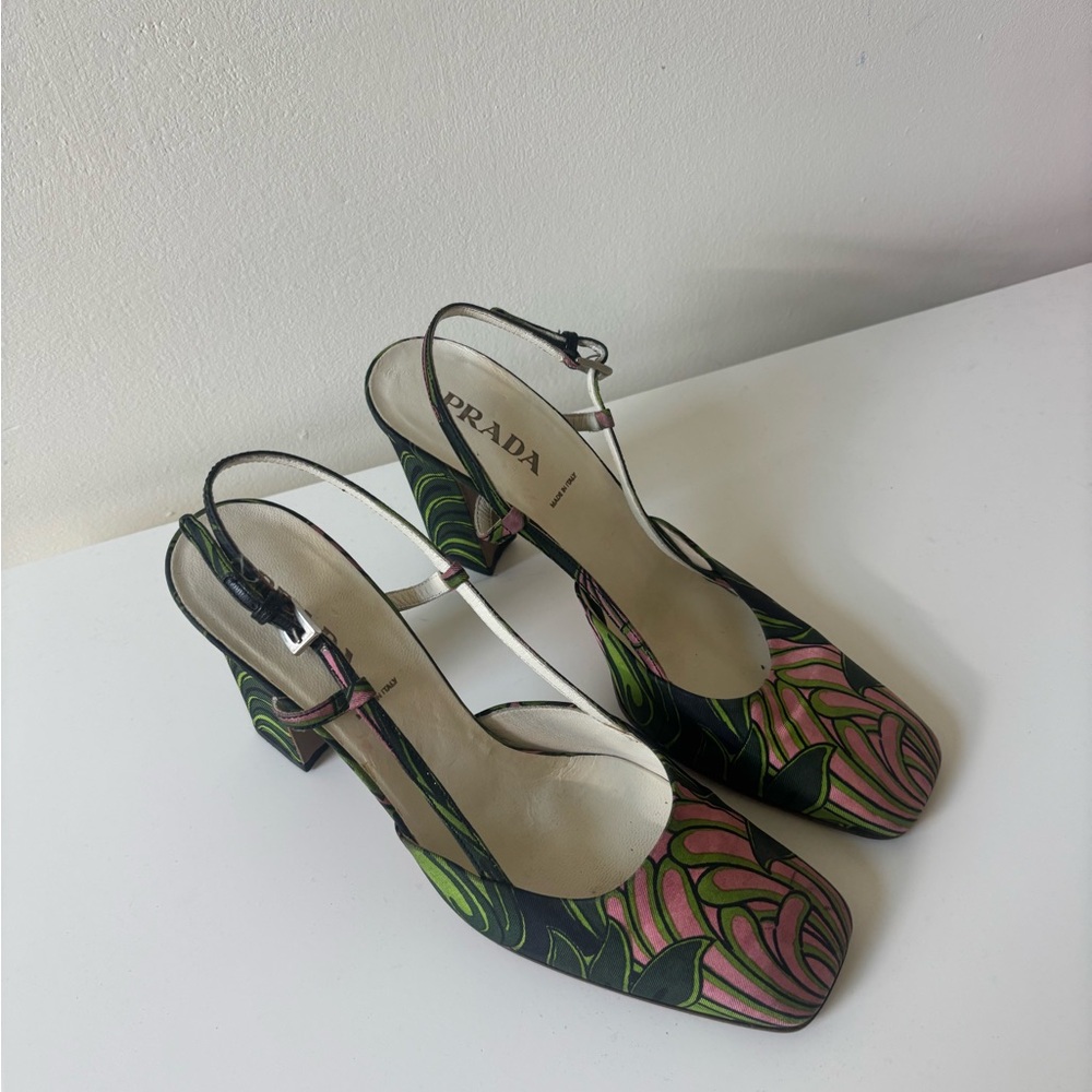 Prada Women's Black and Pink Patterned Heels